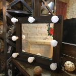 Гримерное зеркало для комнаты в стиле лофт