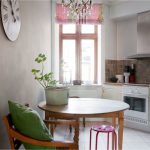 Безопасный круглый стол для кухни неправильной формы