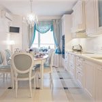 Длинный овальный стол для длинной прямоугольной кухни