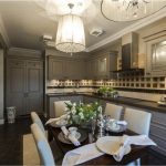 Прямоугольной стол для прямоугольной кухни