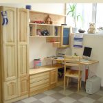 Мебель из натурального дерева в детскую