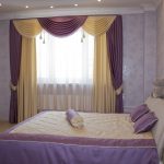 Фиолетово-желтый ламбрекен с кисточками