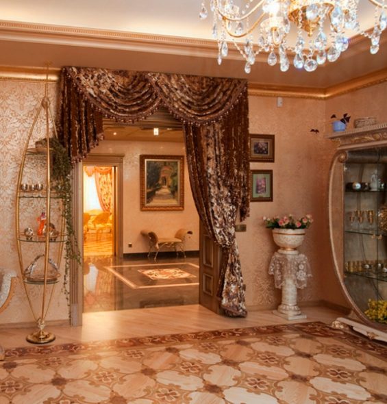 Ламбрекен для двери