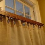 Самодельный карниз из подручных материалов